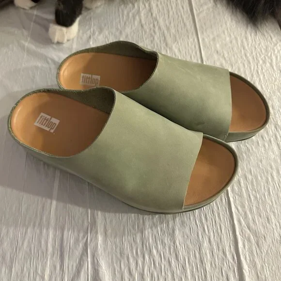 FitFlop Shuv Mules in Bay Green - Picture 2 of 2